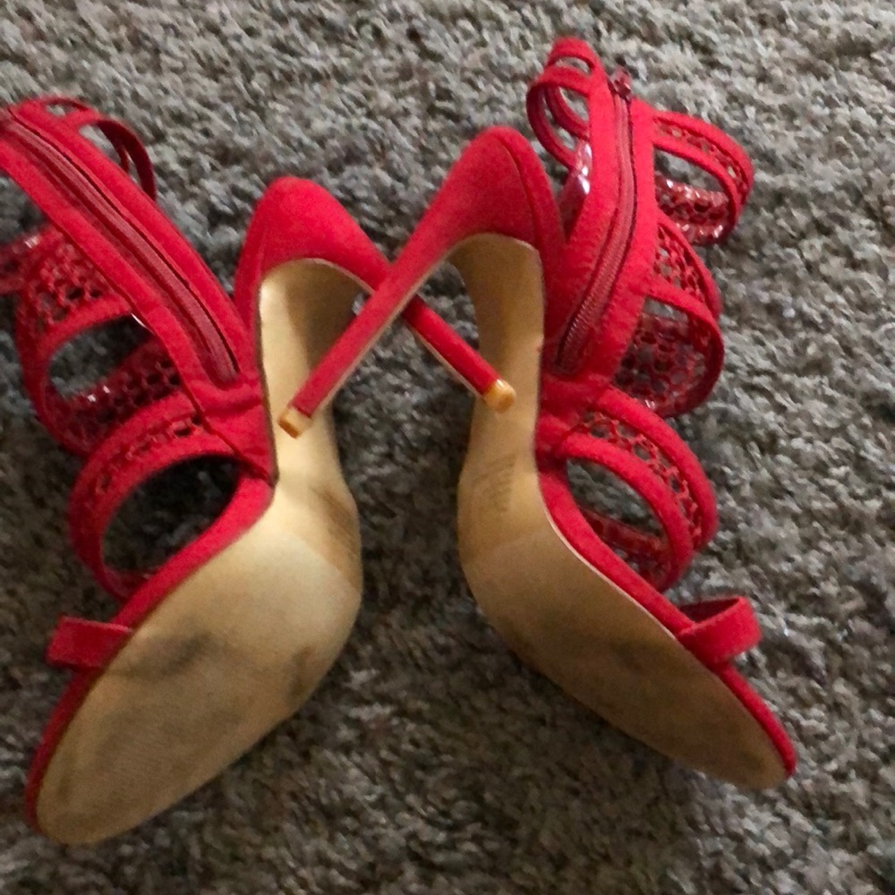 Red Hot!!! - Picture 4 of 5